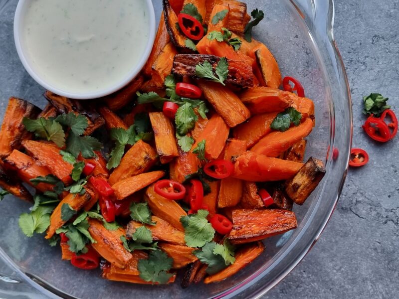 Zoete aardappelen met creme fraiche dip