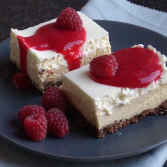 klassieke-vanille-cheesecake-met-frambozensaus_2